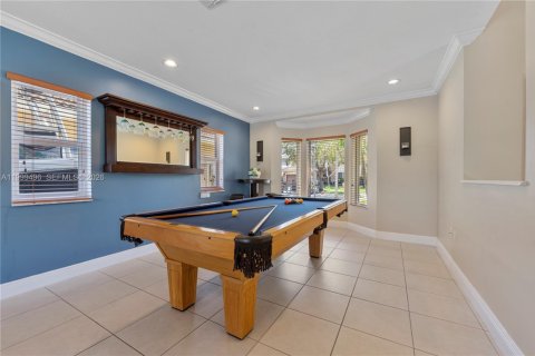 House in Cutler Bay, Florida 3 bedrooms, 197.7 sq.m. № 2066819 - photo 8