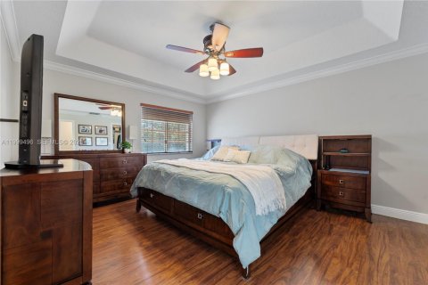 House in Cutler Bay, Florida 3 bedrooms, 197.7 sq.m. № 2066819 - photo 22