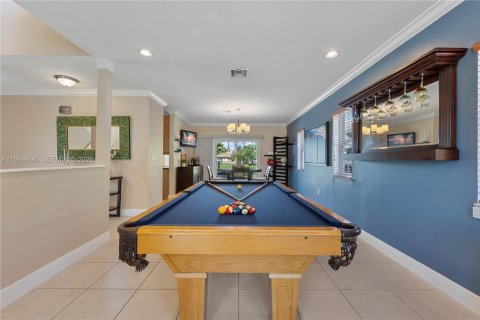House in Cutler Bay, Florida 3 bedrooms, 197.7 sq.m. № 2066819 - photo 10
