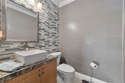 House in Cutler Bay, Florida 3 bedrooms, 197.7 sq.m. № 2066819 - photo 20