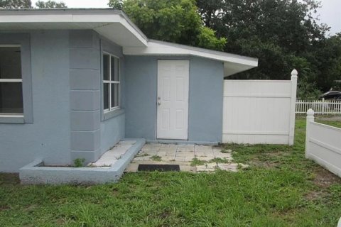 Immobilier commercial à vendre à Saint Petersburg, Floride: 6 chambres, 198.35 m2 № 2226894 - photo 3