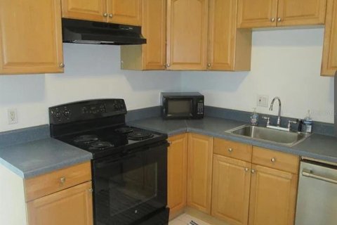 Immobilier commercial à vendre à Saint Petersburg, Floride: 6 chambres, 198.35 m2 № 2226894 - photo 8