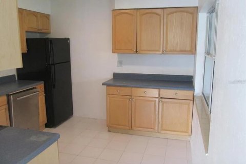 Immobilier commercial à vendre à Saint Petersburg, Floride: 6 chambres, 198.35 m2 № 2226894 - photo 9