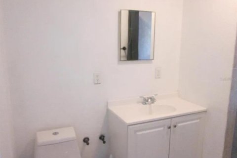 Immobilier commercial à vendre à Saint Petersburg, Floride: 6 chambres, 198.35 m2 № 2226894 - photo 6