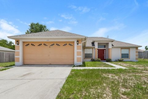 Villa ou maison à Groveland, Floride 4 chambres, 153.1 m2 № 2210690