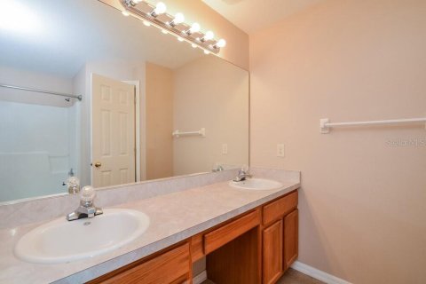 House in Groveland, Florida 4 bedrooms, 153.1 sq.m. № 2210690 - photo 10