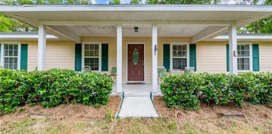 House in Lake Butler, Florida 4 bedrooms, 182.83 sq.m. № 1658029