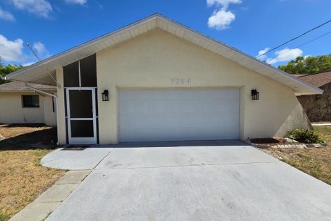 Villa ou maison à Spring Hill, Floride 3 chambres, 129.69 m2 № 2234532