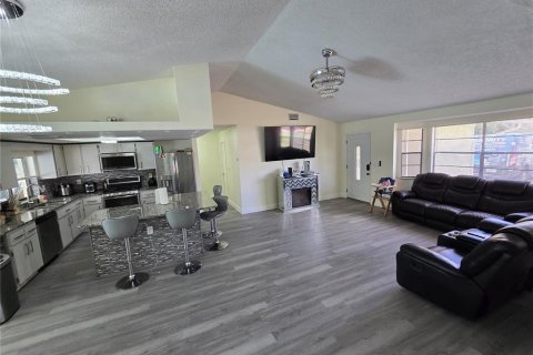 Villa ou maison à vendre à Spring Hill, Floride: 3 chambres, 129.69 m2 № 2234532 - photo 4