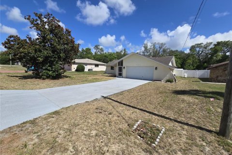 Villa ou maison à vendre à Spring Hill, Floride: 3 chambres, 129.69 m2 № 2234532 - photo 2