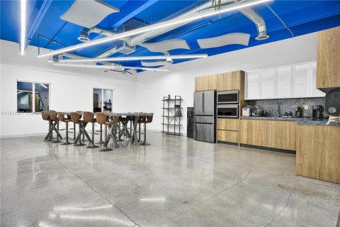 Propiedad comercial en venta en Doral, Florida № 1981430 - foto 25