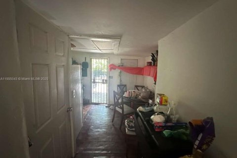 House in Miami, Florida 2 bedrooms, 75.25 sq.m. № 1956095 - photo 3