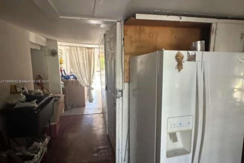 House in Miami, Florida 2 bedrooms, 75.25 sq.m. № 1956095 - photo 28