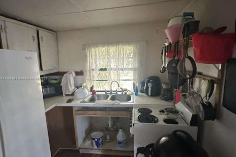 House in Miami, Florida 2 bedrooms, 75.25 sq.m. № 1956095 - photo 11