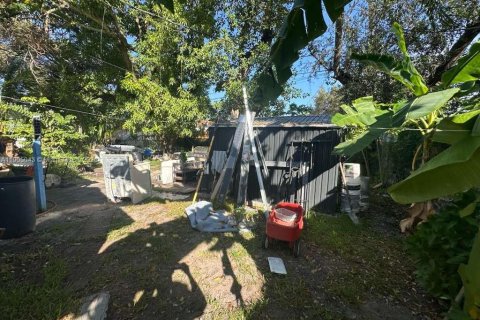 House in Miami, Florida 2 bedrooms, 75.25 sq.m. № 1956095 - photo 23