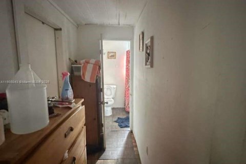 House in Miami, Florida 2 bedrooms, 75.25 sq.m. № 1956095 - photo 14