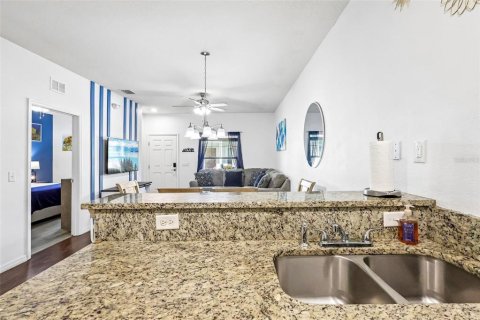 Touwnhouse à vendre à Kissimmee, Floride: 3 chambres, 120.77 m2 № 2389061 - photo 13