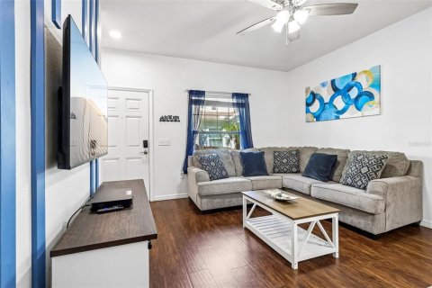 Touwnhouse à vendre à Kissimmee, Floride: 3 chambres, 120.77 m2 № 2389061 - photo 5