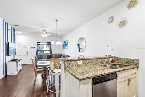 Touwnhouse à vendre à Kissimmee, Floride: 3 chambres, 120.77 m2 № 2389061 - photo 12