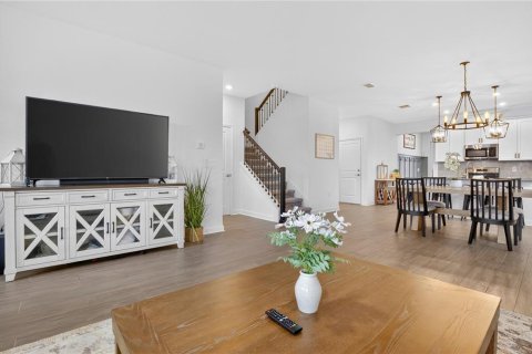 Casa en venta en Orlando, Florida, 5 dormitorios, 367.61 m2 № 2102750 - foto 18