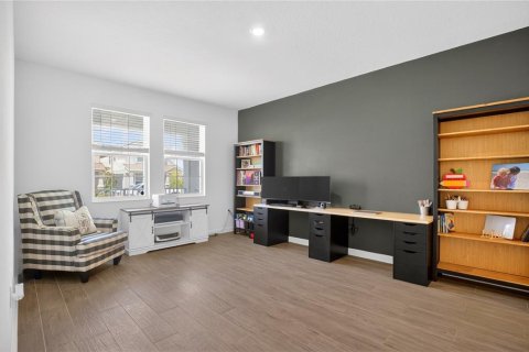 Casa en venta en Orlando, Florida, 5 dormitorios, 367.61 m2 № 2102750 - foto 7