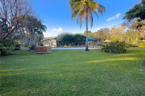 House in Miami, Florida 3 bedrooms, 278.43 sq.m. № 2030483 - photo 29