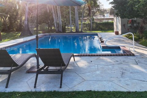 House in Miami, Florida 3 bedrooms, 278.43 sq.m. № 2030483 - photo 27