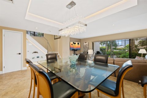 Touwnhouse à vendre à Aventura, Floride: 3 chambres, 220.46 m2 № 2431962 - photo 9
