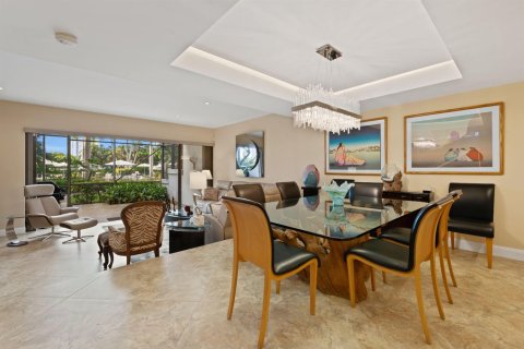 Touwnhouse à vendre à Aventura, Floride: 3 chambres, 220.46 m2 № 2431962 - photo 10