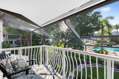 Touwnhouse à vendre à Aventura, Floride: 3 chambres, 220.46 m2 № 2431962 - photo 19