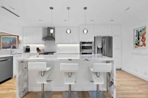 Touwnhouse à vendre à Aventura, Floride: 3 chambres, 220.46 m2 № 2431962 - photo 5