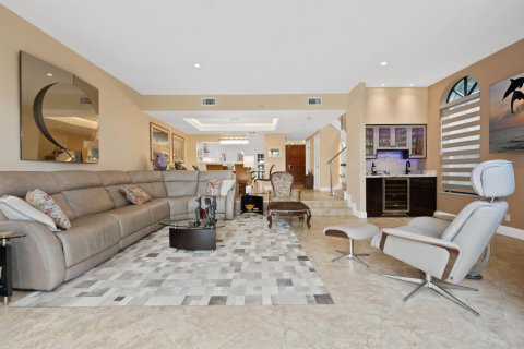 Touwnhouse à vendre à Aventura, Floride: 3 chambres, 220.46 m2 № 2431962 - photo 14