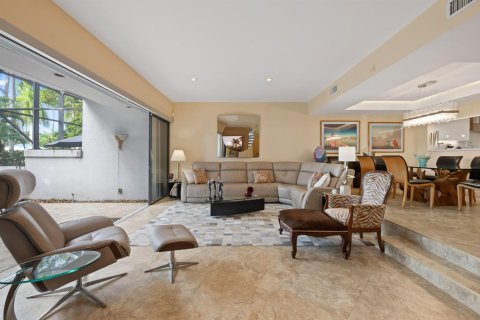 Touwnhouse à vendre à Aventura, Floride: 3 chambres, 220.46 m2 № 2431962 - photo 12