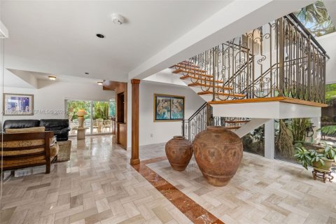 Купить виллу или дом в Майами, Флорида 5 спален, 454.01м2, № 2067744 - фото 20