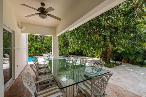 Купить виллу или дом в Майами, Флорида 5 спален, 454.01м2, № 2067744 - фото 28