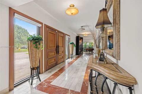 Купить виллу или дом в Майами, Флорида 5 спален, 454.01м2, № 2067744 - фото 7