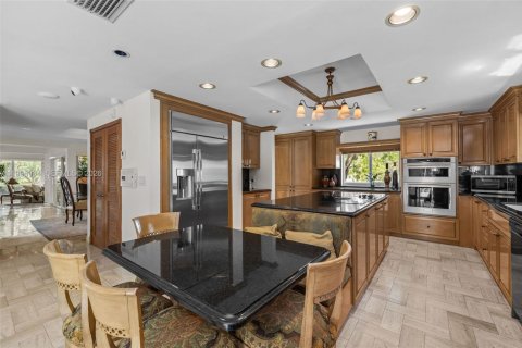 Купить виллу или дом в Майами, Флорида 5 спален, 454.01м2, № 2067744 - фото 15