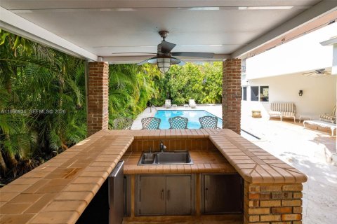 Купить виллу или дом в Майами, Флорида 5 спален, 454.01м2, № 2067744 - фото 23