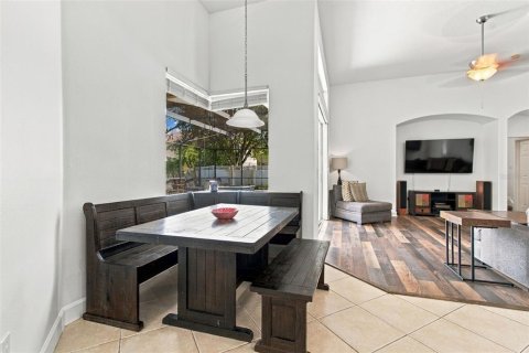 House in Land O' Lakes, Florida 4 bedrooms, 295.52 sq.m. № 2391613 - photo 16