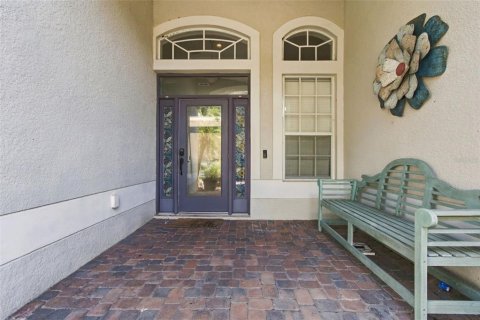 House in Land O' Lakes, Florida 4 bedrooms, 295.52 sq.m. № 2391613 - photo 6