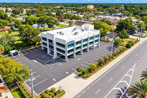Propiedad comercial en venta en Ormond Beach, Florida, 2730.86 m2 № 2405552 - foto 18