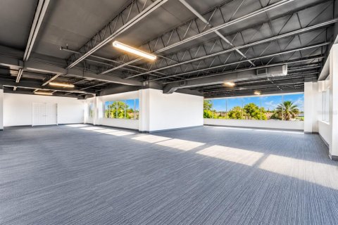 Propiedad comercial en venta en Ormond Beach, Florida, 2730.86 m2 № 2405552 - foto 7
