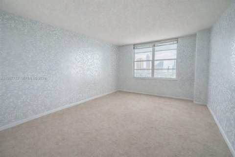 Condominio en venta en Sunny Isles Beach, Florida, 2 dormitorios, 138.24 m2 № 2030969 - foto 12