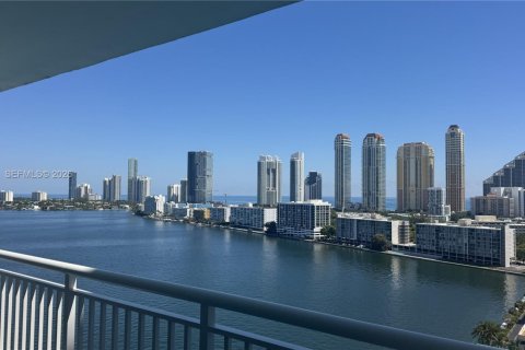 Condominio en venta en Sunny Isles Beach, Florida, 2 dormitorios, 138.24 m2 № 2030969 - foto 24