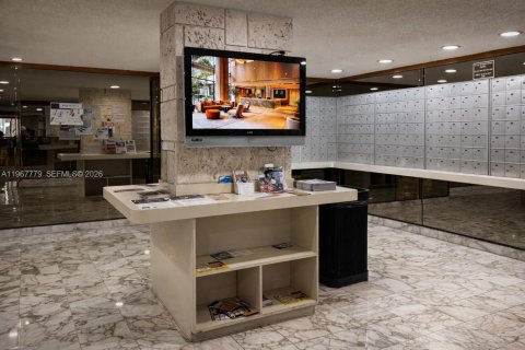 Condominio en venta en Sunny Isles Beach, Florida, 2 dormitorios, 138.24 m2 № 2030969 - foto 18