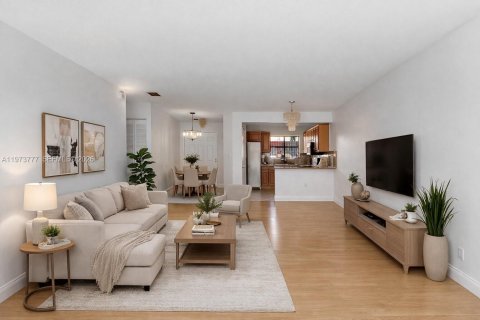 Condo in Miami, Florida, 2 bedrooms  № 2033668 - photo 3