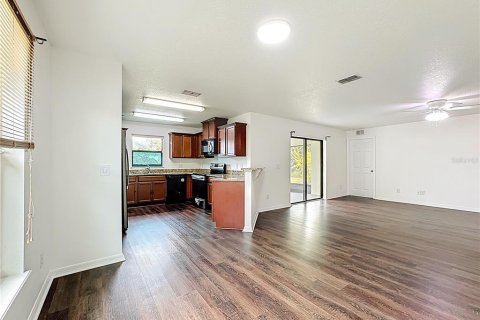 House in Haines City, Florida 3 bedrooms, 150.04 sq.m. № 1880968 - photo 10