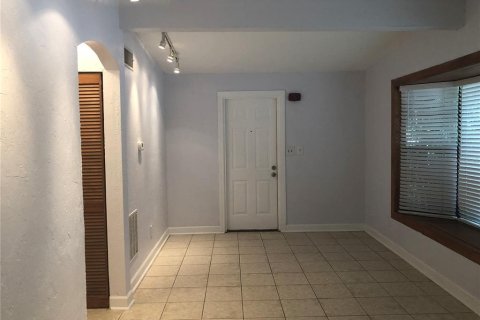 Immobilier commercial à vendre à Saint Petersburg, Floride: 5 chambres, 143.07 m2 № 1670723 - photo 5