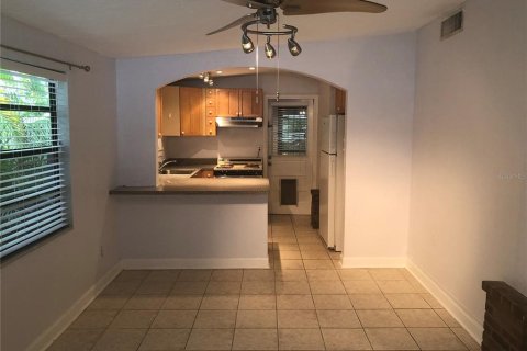 Immobilier commercial à vendre à Saint Petersburg, Floride: 5 chambres, 143.07 m2 № 1670723 - photo 8