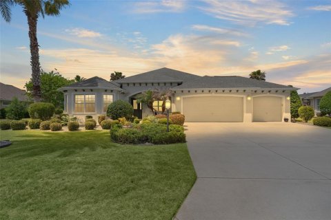 Casa en venta en The Villages, Florida, 3 dormitorios, 286.32 m2 № 2157690 - foto 2
